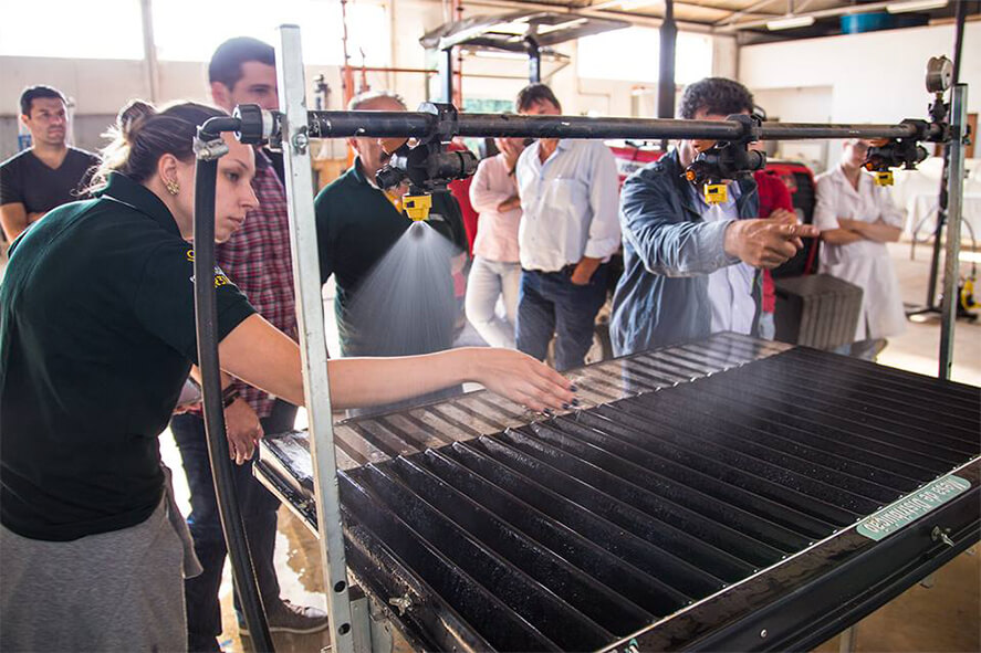 unidade de referência segurança agrotóxico tecnologia laboratorio pratica